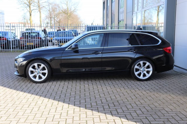 BMW 3-SERIE 320D EDE C. LUXURY F31 AUT/LEER/SPORTSTOELEN/LED/18, Carmix, OSS