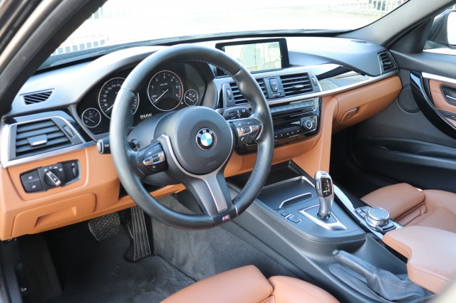 BMW 3-SERIE 320D EDE C. LUXURY F31 AUT/LEER/SPORTSTOELEN/LED/18, Carmix, OSS