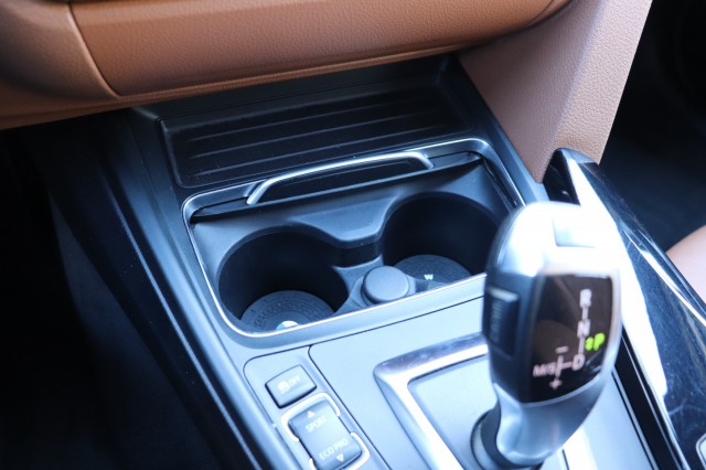 BMW 3-SERIE 320D EDE C. LUXURY F31 AUT/LEER/SPORTSTOELEN/LED/18, Carmix, OSS