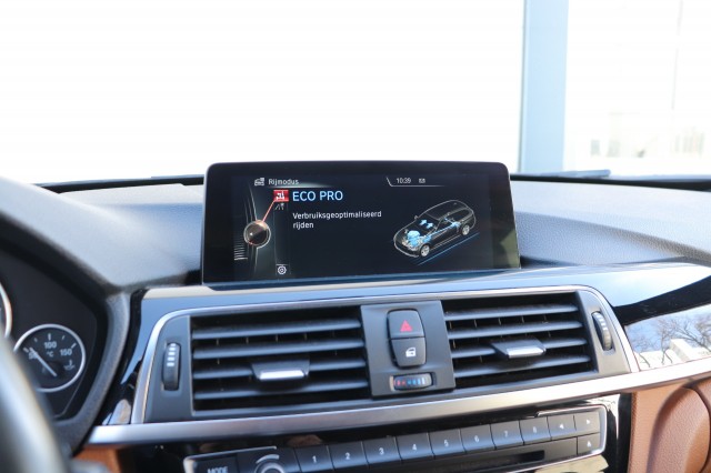 BMW 3-SERIE 320D EDE C. LUXURY F31 AUT/LEER/SPORTSTOELEN/LED/18, Carmix, OSS