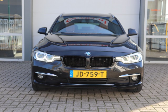 BMW 3-SERIE 320D EDE C. LUXURY F31 AUT/LEER/SPORTSTOELEN/LED/18, Carmix, OSS