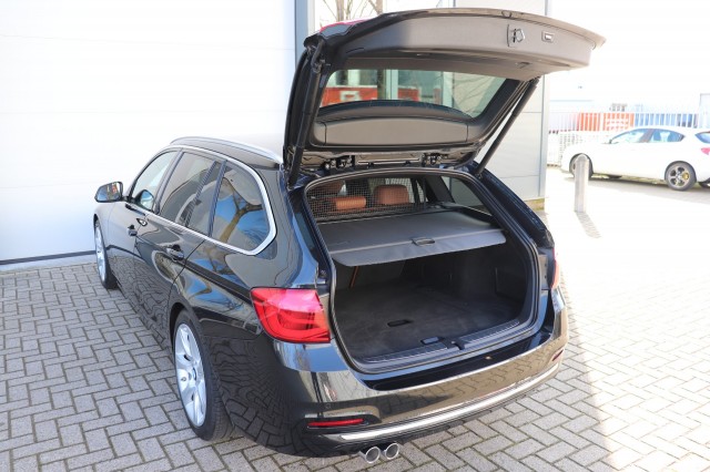 BMW 3-SERIE 320D EDE C. LUXURY F31 AUT/LEER/SPORTSTOELEN/LED/18, Carmix, OSS
