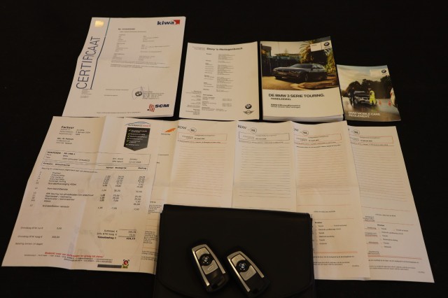 BMW 3-SERIE 320D EDE C. LUXURY F31 AUT/LEER/SPORTSTOELEN/LED/18, Carmix, OSS