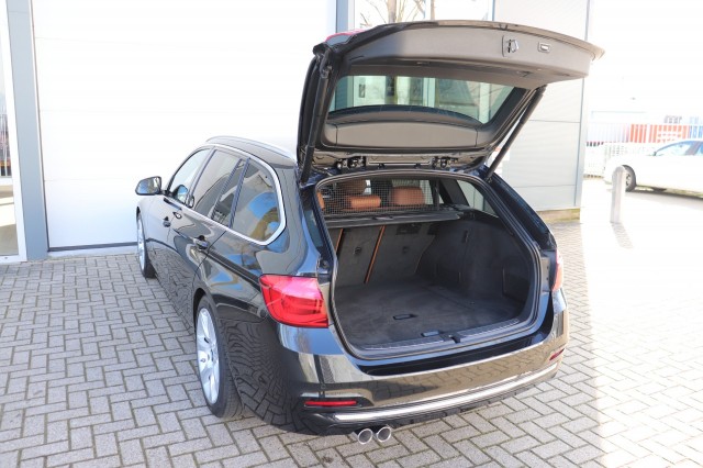 BMW 3-SERIE 320D EDE C. LUXURY F31 AUT/LEER/SPORTSTOELEN/LED/18, Carmix, OSS
