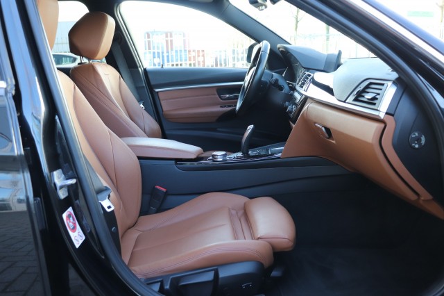 BMW 3-SERIE 320D EDE C. LUXURY F31 AUT/LEER/SPORTSTOELEN/LED/18, Carmix, OSS