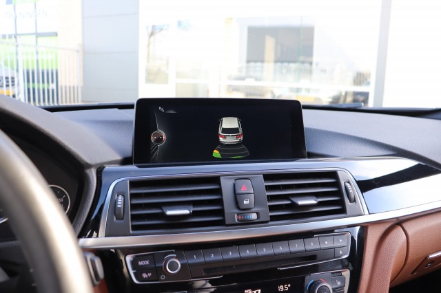BMW 3-SERIE 320D EDE C. LUXURY F31 AUT/LEER/SPORTSTOELEN/LED/18, Carmix, OSS