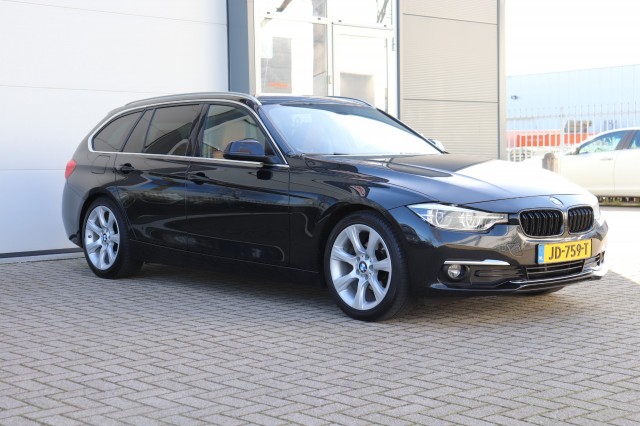 BMW 3-SERIE 320D EDE C. LUXURY F31 AUT/LEER/SPORTSTOELEN/LED/18, Carmix, OSS