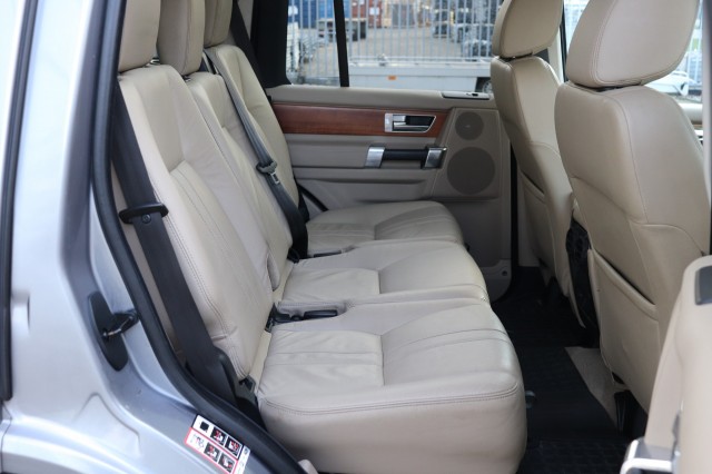 LAND ROVER DISCOVERY 3.0 SDV6 HSE LUX. ED 7PERS/1e EIG/FACELIFT/PANO/LEER/LED, Carmix, OSS