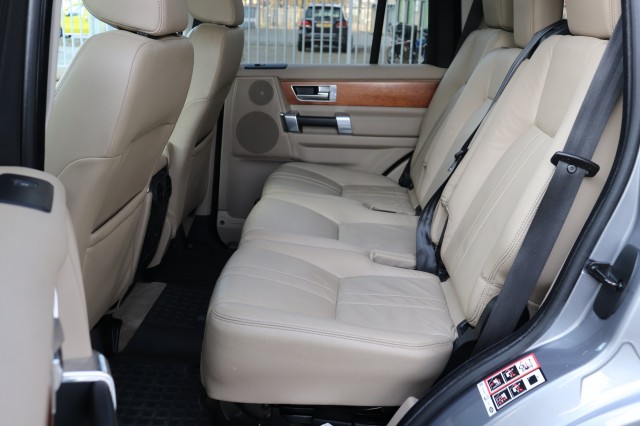 LAND ROVER DISCOVERY 3.0 SDV6 HSE LUX. ED 7PERS/1e EIG/FACELIFT/PANO/LEER/LED, Carmix, OSS