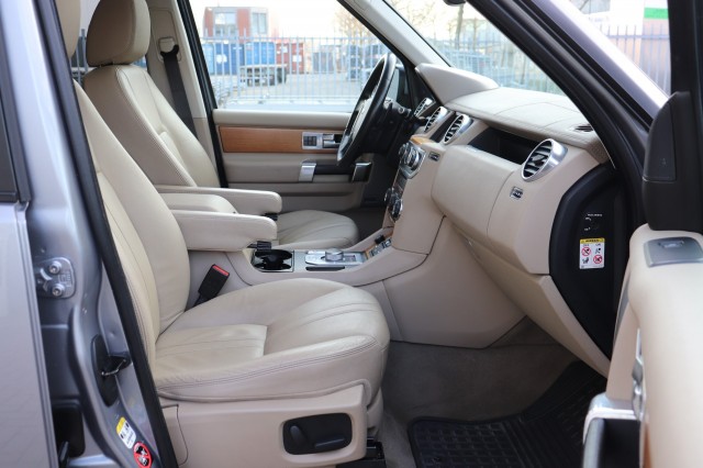 LAND ROVER DISCOVERY 3.0 SDV6 HSE LUX. ED 7PERS/1e EIG/FACELIFT/PANO/LEER/LED, Carmix, OSS