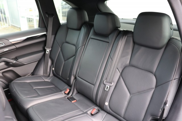 PORSCHE CAYENNE 3.6 V6 AUT/ORIG.NL/NAP/LEER/MOOI!, Carmix, OSS