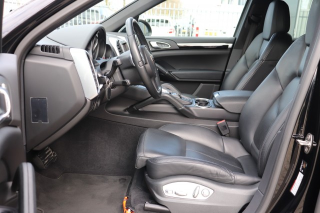 PORSCHE CAYENNE 3.6 V6 AUT/ORIG.NL/NAP/LEER/MOOI!, Carmix, OSS