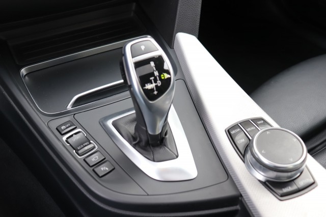 BMW 3-SERIE 330I HIGH EXEC., Carmix, OSS