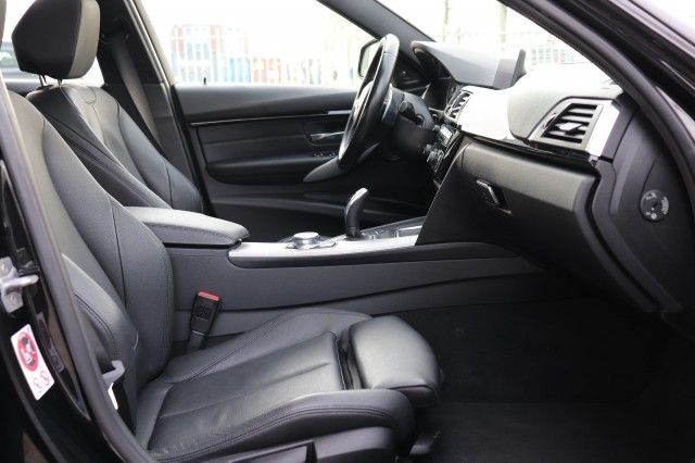 BMW 3-SERIE 330I HIGH EXEC., Carmix, OSS