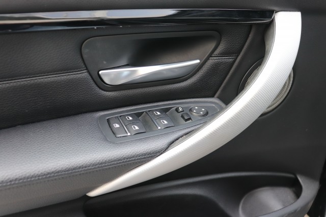 BMW 3-SERIE 330I HIGH EXEC., Carmix, OSS