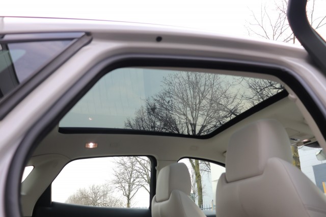 JAGUAR E-PACE 2.0 P250 AWD R-Dynamic HSE/PAN.DAK/360/MEREDIAN/AD.CRUISE/LED/LE, Carmix, OSS