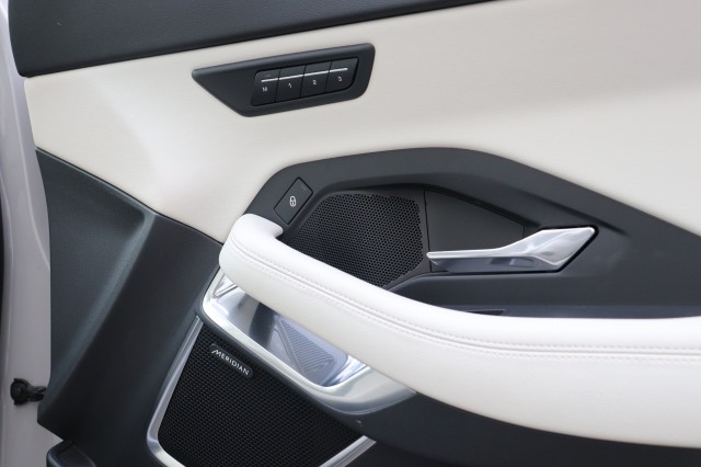 JAGUAR E-PACE 2.0 P250 AWD R-Dynamic HSE/PAN.DAK/360/MEREDIAN/AD.CRUISE/LED/LE, Carmix, OSS