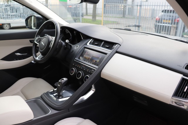 JAGUAR E-PACE 2.0 P250 AWD R-Dynamic HSE/PAN.DAK/360/MEREDIAN/AD.CRUISE/LED/LE, Carmix, OSS