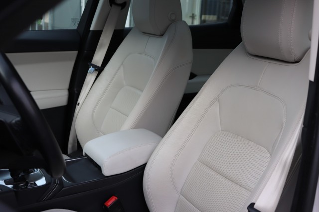 JAGUAR E-PACE 2.0 P250 AWD R-Dynamic HSE/PAN.DAK/360/MEREDIAN/AD.CRUISE/LED/LE, Carmix, OSS