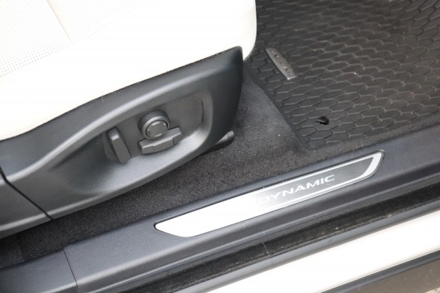 JAGUAR E-PACE 2.0 P250 AWD R-Dynamic HSE/PAN.DAK/360/MEREDIAN/AD.CRUISE/LED/LE, Carmix, OSS