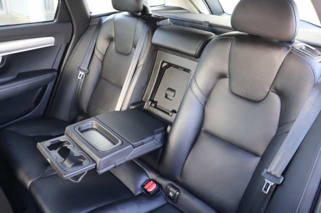 VOLVO V90 2.0 T5 MOMENTUM/LEER/NAVI/STOELVERW./DEALERONDERH./19, Carmix, OSS