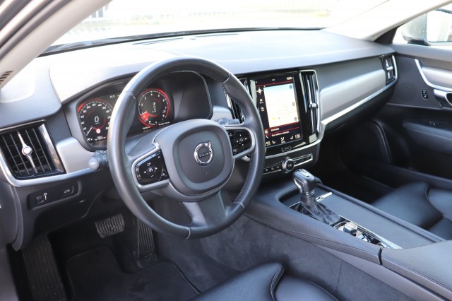 VOLVO V90 2.0 T5 MOMENTUM/LEER/NAVI/STOELVERW./DEALERONDERH./19, Carmix, OSS