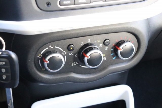 RENAULT TWINGO 1.0 SCE COLLECTION/AIRCO/CRUISEC./ELEKTR.RAMEN/BLUETOOTH, Carmix, OSS