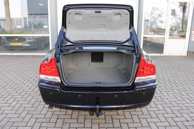 VOLVO S60 2.4 AUT DRIVERS EDITION/1E EIG/ORIG.NL/ORIG.KM'S, Carmix, OSS