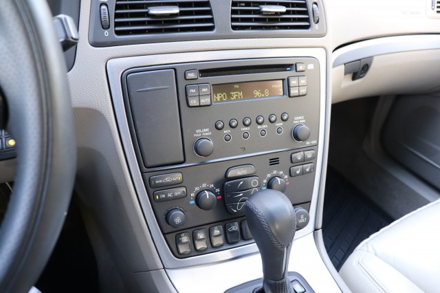 VOLVO S60 2.4 AUT DRIVERS EDITION/1E EIG/ORIG.NL/ORIG.KM'S, Carmix, OSS