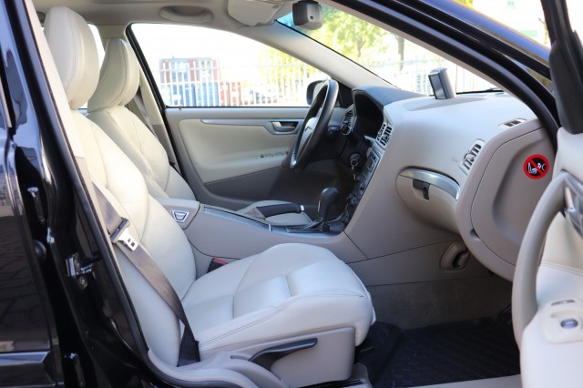 VOLVO S60 2.4 AUT DRIVERS EDITION/1E EIG/ORIG.NL/ORIG.KM'S, Carmix, OSS