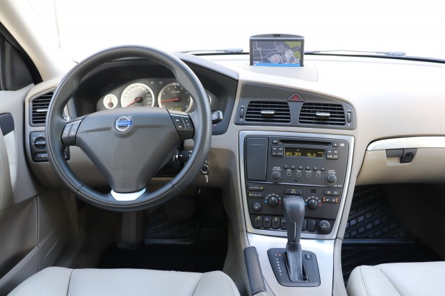 VOLVO S60 2.4 AUT DRIVERS EDITION/1E EIG/ORIG.NL/ORIG.KM'S, Carmix, OSS