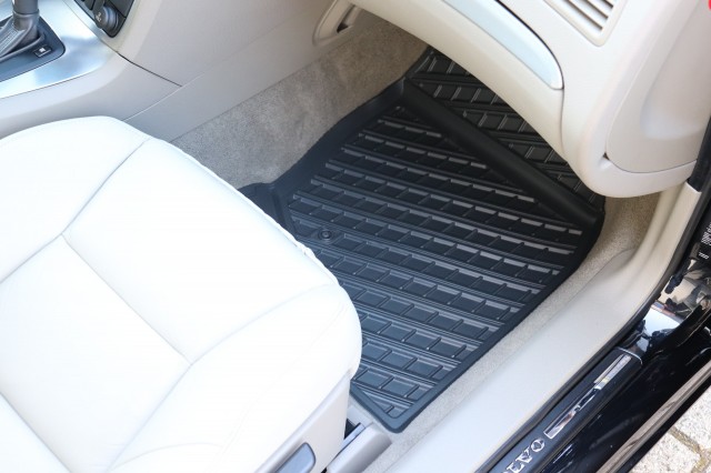 VOLVO S60 2.4 AUT DRIVERS EDITION/1E EIG/ORIG.NL/ORIG.KM'S, Carmix, OSS