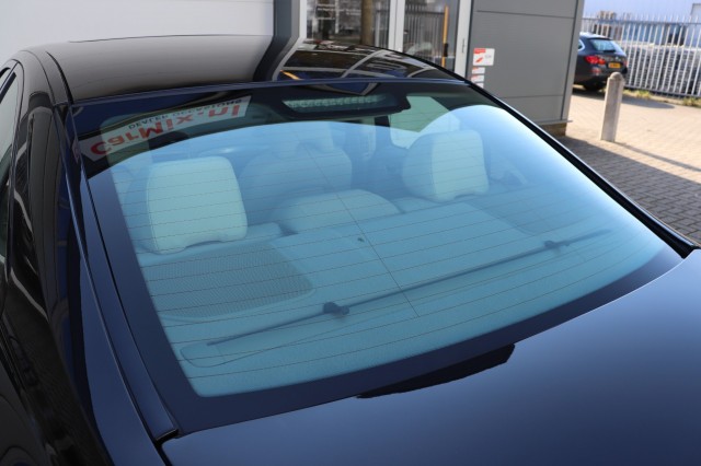 VOLVO S60 2.4 AUT DRIVERS EDITION/1E EIG/ORIG.NL/ORIG.KM'S, Carmix, OSS