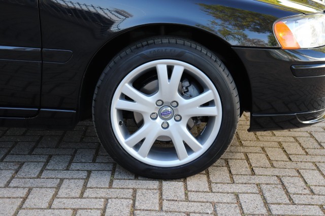 VOLVO S60 2.4 AUT DRIVERS EDITION/1E EIG/ORIG.NL/ORIG.KM'S, Carmix, OSS