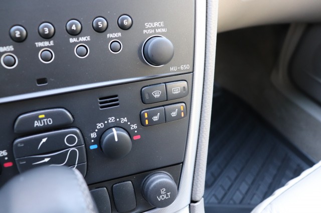 VOLVO S60 2.4 AUT DRIVERS EDITION/1E EIG/ORIG.NL/ORIG.KM'S, Carmix, OSS