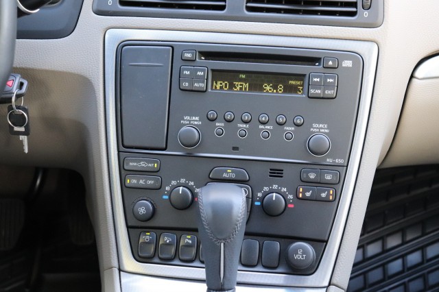 VOLVO S60 2.4 AUT DRIVERS EDITION/1E EIG/ORIG.NL/ORIG.KM'S, Carmix, OSS