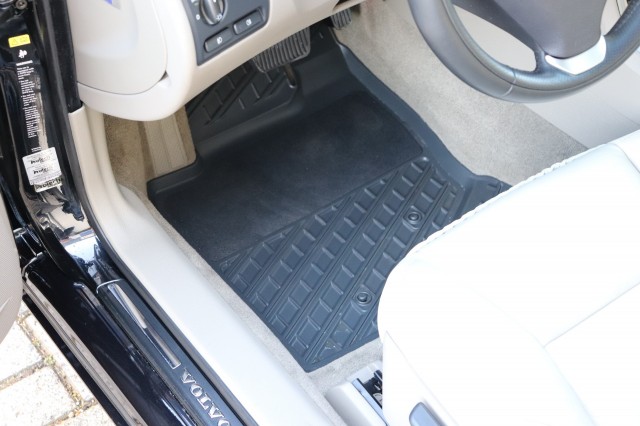 VOLVO S60 2.4 AUT DRIVERS EDITION/1E EIG/ORIG.NL/ORIG.KM'S, Carmix, OSS