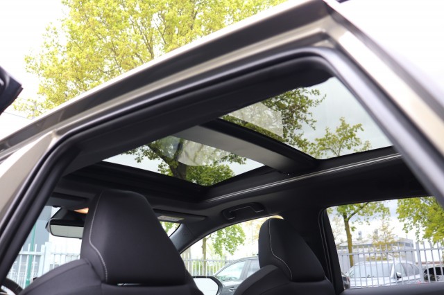 TOYOTA COROLLA Touring Sports 2.0 (152PK) Hybrid AUT Style/PAN.DAK/ORIG.NL/DEAL, Carmix, OSS