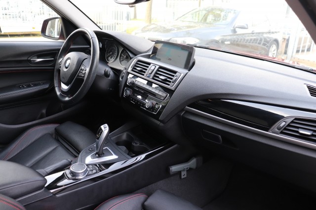 BMW 1-SERIE 118I CENT HIGH EXE/SPORT/ORIG.NL/DEALERONDERH., Carmix, OSS