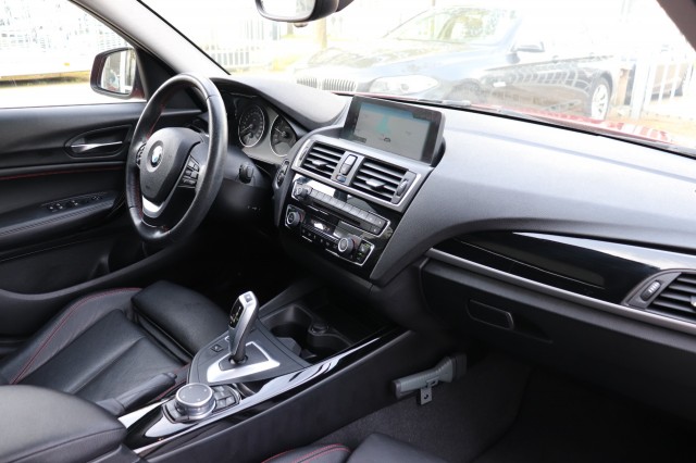 BMW 1-SERIE 118I CENT HIGH EXE/SPORT/ORIG.NL/DEALERONDERH., Carmix, OSS