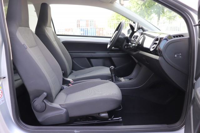 VOLKSWAGEN UP 1.0 MOVE UP! BLUEM./NAVI/AIRCO/EL.RAMEN, Carmix, OSS