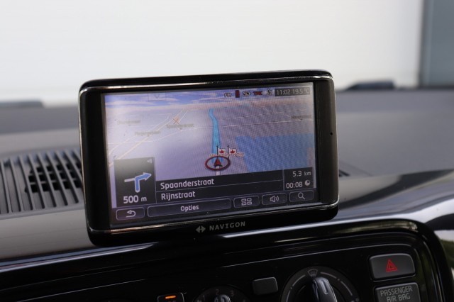 VOLKSWAGEN UP 1.0 MOVE UP! BLUEM./NAVI/AIRCO/EL.RAMEN, Carmix, OSS