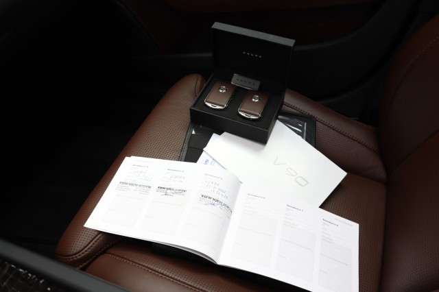 VOLVO V90 2.0 T5 INSCRIPTION AUT/360/MASSAGE/AUTOPILOT/PAN.DAK/STOELVENTIL, Carmix, OSS