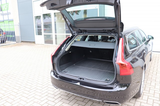 VOLVO V90 2.0 T5 INSCRIPTION AUT/360/MASSAGE/AUTOPILOT/PAN.DAK/STOELVENTIL, Carmix, OSS