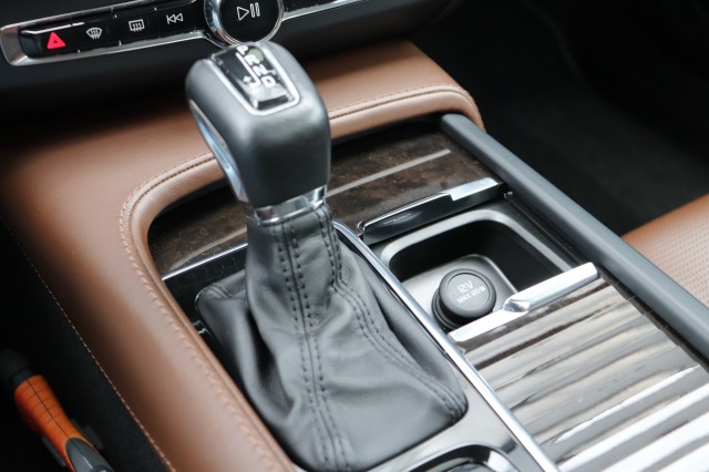 VOLVO V90 2.0 T5 INSCRIPTION AUT/360/MASSAGE/AUTOPILOT/PAN.DAK/STOELVENTIL, Carmix, OSS