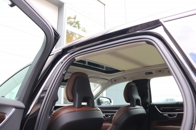 VOLVO V90 2.0 T5 INSCRIPTION AUT/360/MASSAGE/AUTOPILOT/PAN.DAK/STOELVENTIL, Carmix, OSS