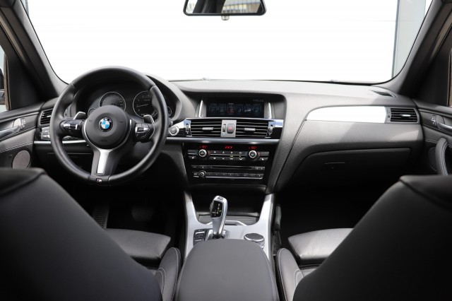 BMW X3 SDRIVE 20I  HIGH EXEC M-SPORT AUT/ORIG.NL, Carmix, OSS