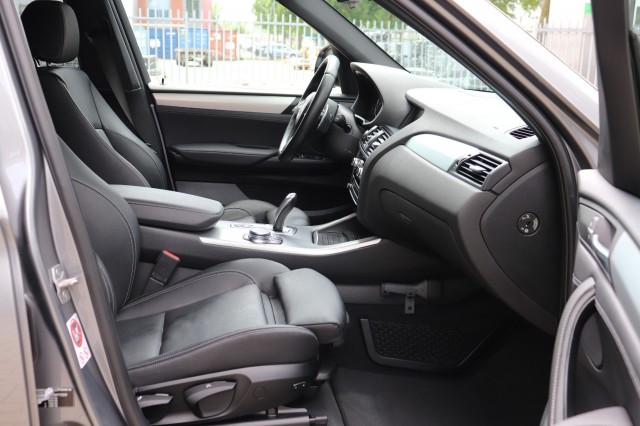 BMW X3 SDRIVE 20I  HIGH EXEC M-SPORT AUT/ORIG.NL, Carmix, OSS