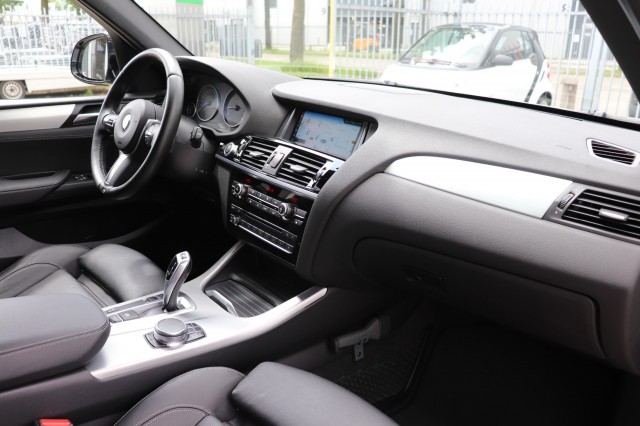 BMW X3 SDRIVE 20I  HIGH EXEC M-SPORT AUT/ORIG.NL, Carmix, OSS