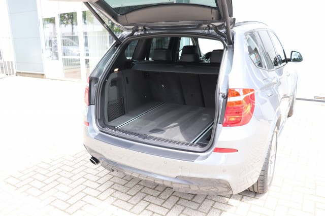 BMW X3 SDRIVE 20I  HIGH EXEC M-SPORT AUT/ORIG.NL, Carmix, OSS